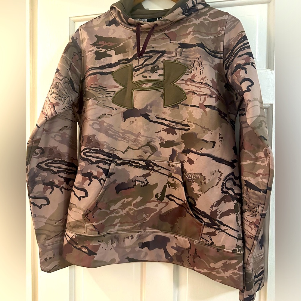 Under Armour Camo Hoodie Sz. M